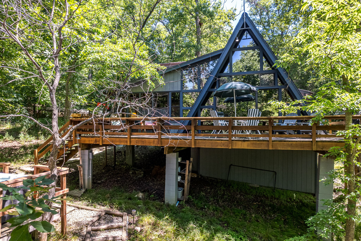 Are you ready for an escape? I bet you are! and this is the place to do it. Get away from the rush of it all and stay in your very own cabin tucked away in the woods but still close to all the amenities the resort has to offer!