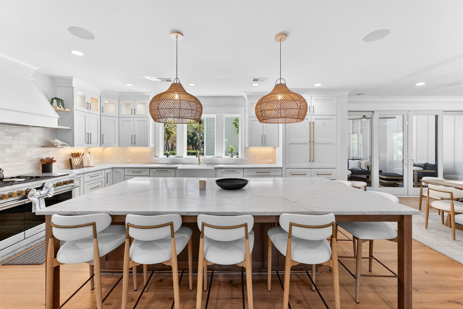 Kitchen Island | On Beach Time | 6 30th Ave, Isle of Palms, SC | IOP Escapes