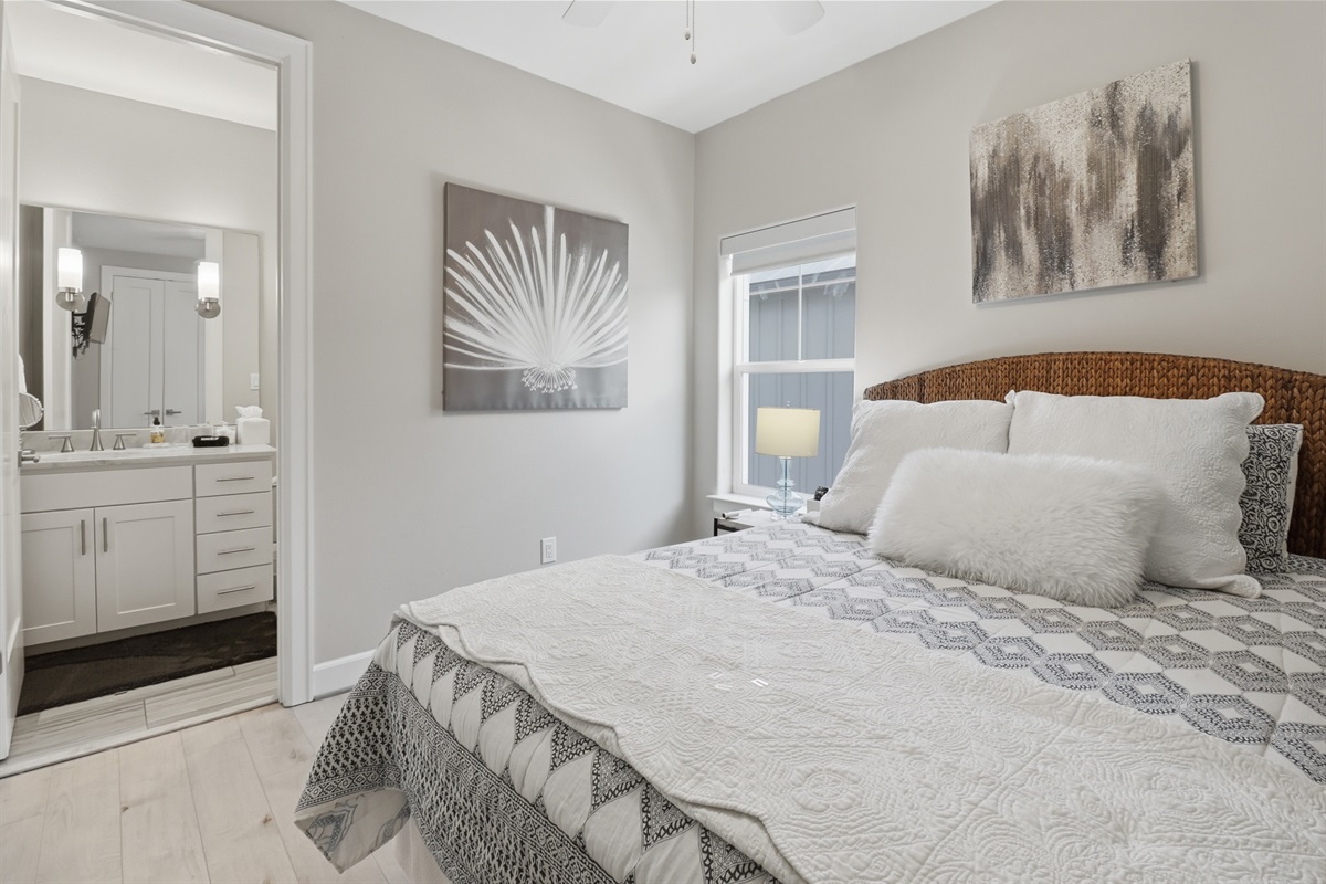 Bedroom 2 - King Bed