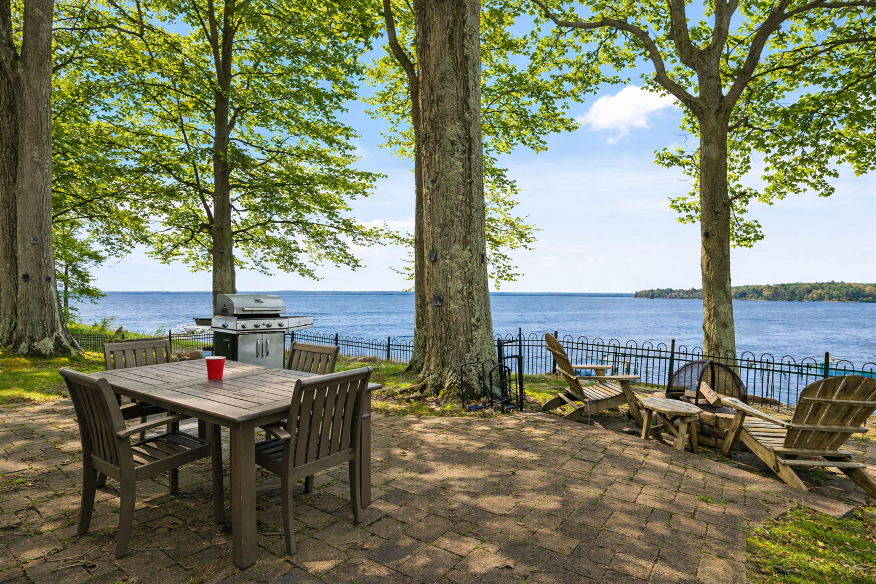 Relax on comfortable Adirondack chairs with direct access to the lake. Perfect for enjoying the views and fresh air.
