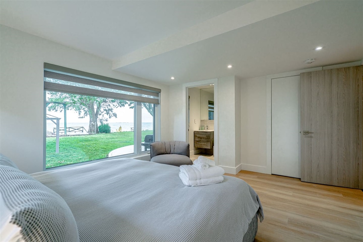 Master With Beautiful View Of Lake