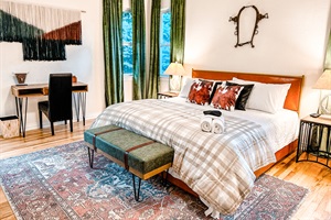 Western Golden Premium Retreat — photo 3