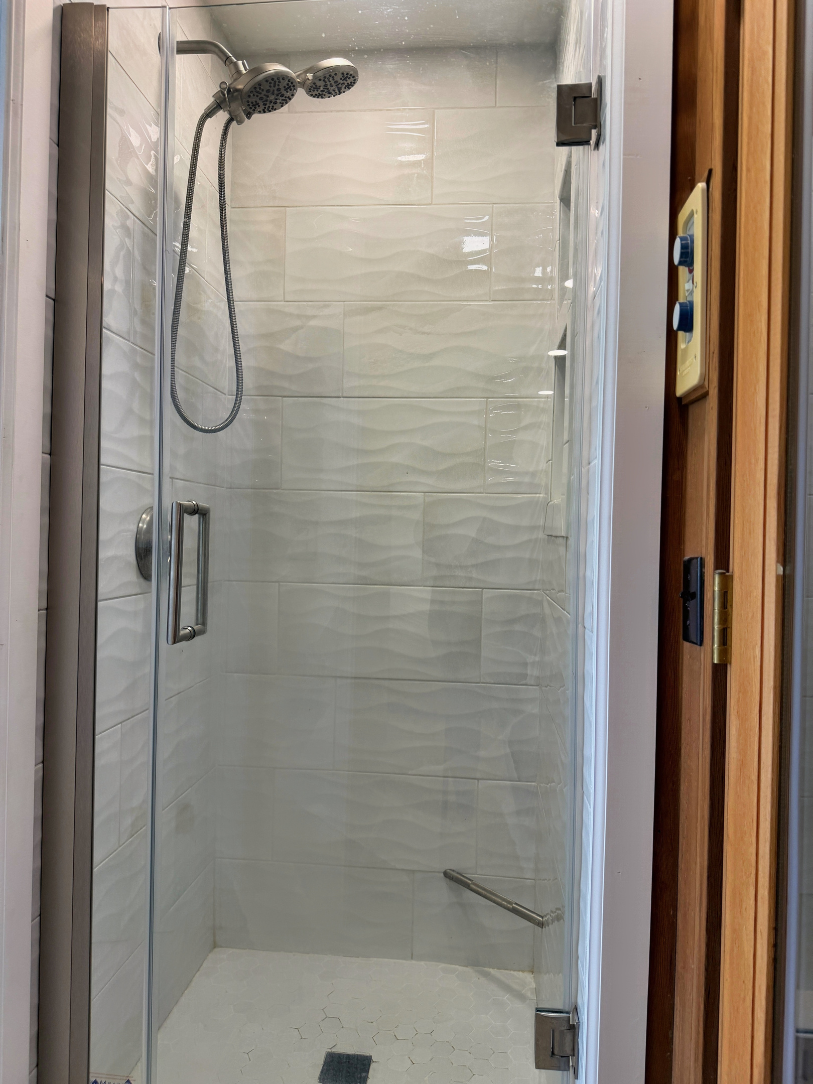 Lower level King Bedroom ensuite bathroom