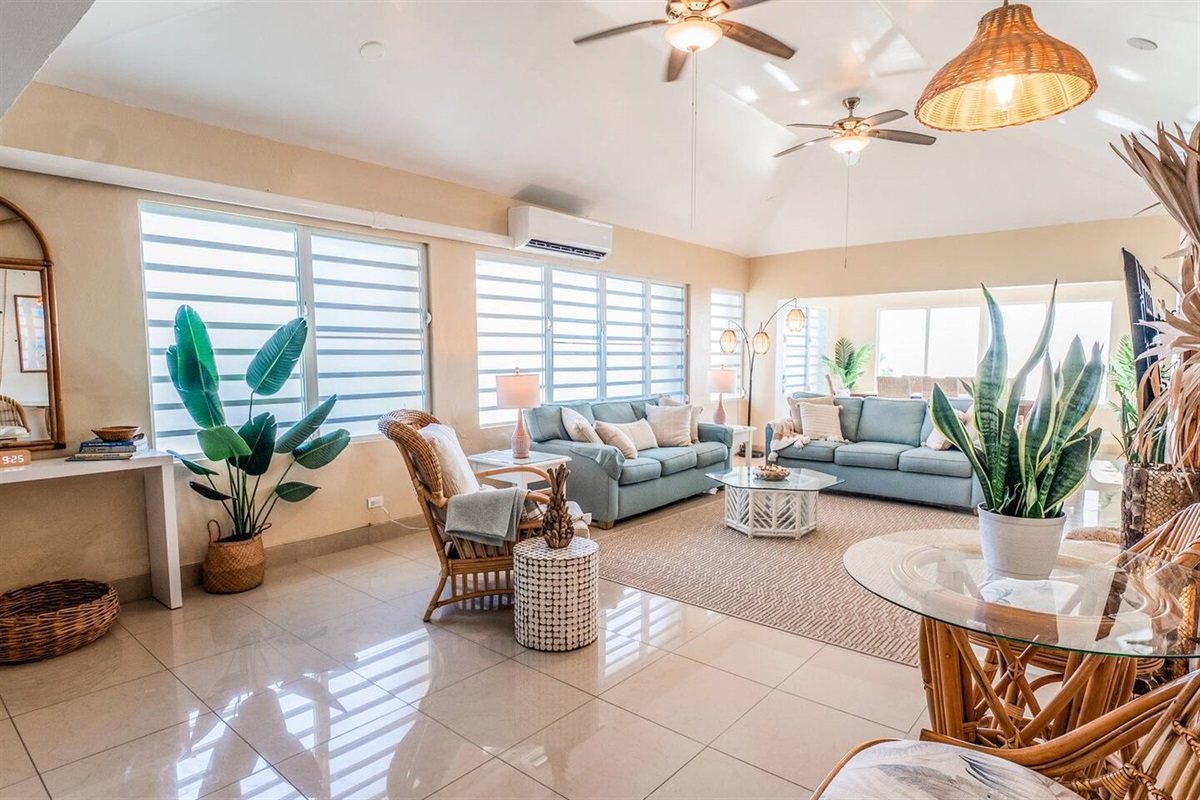 Please note the only AC unit in the property is located in the living room.