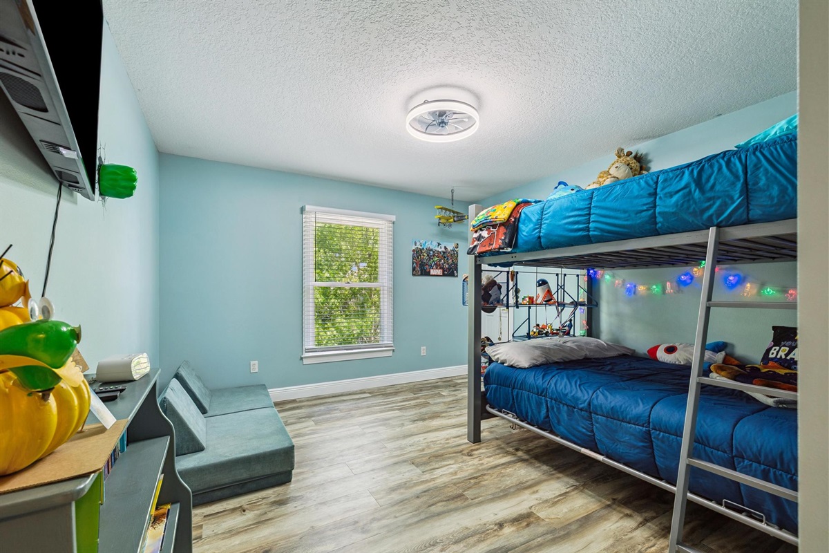 Bunk room 2 Full bunks. Sleeps 8 