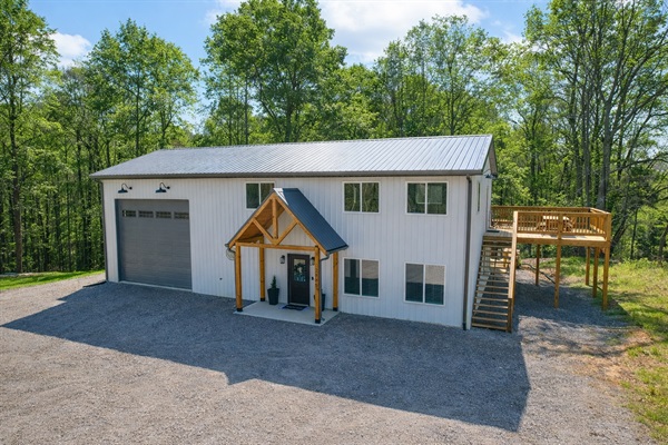 Welcome to your lake retreat—plenty of parking, modern farmhouse style, and easy access for boats and trailers.
