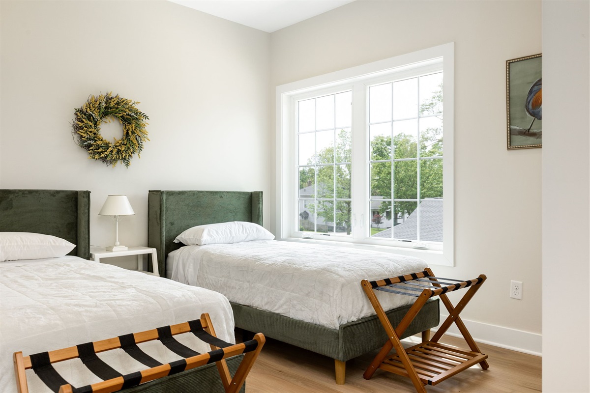 Twin Bedroom 2