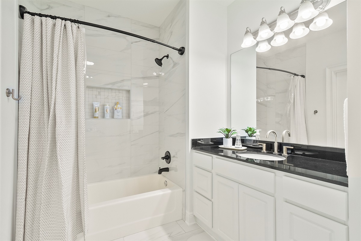King Bedroom 2 - Bathroom