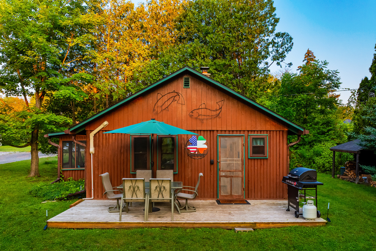 Welcome to The Rustic Shamrock on Intermediate River!