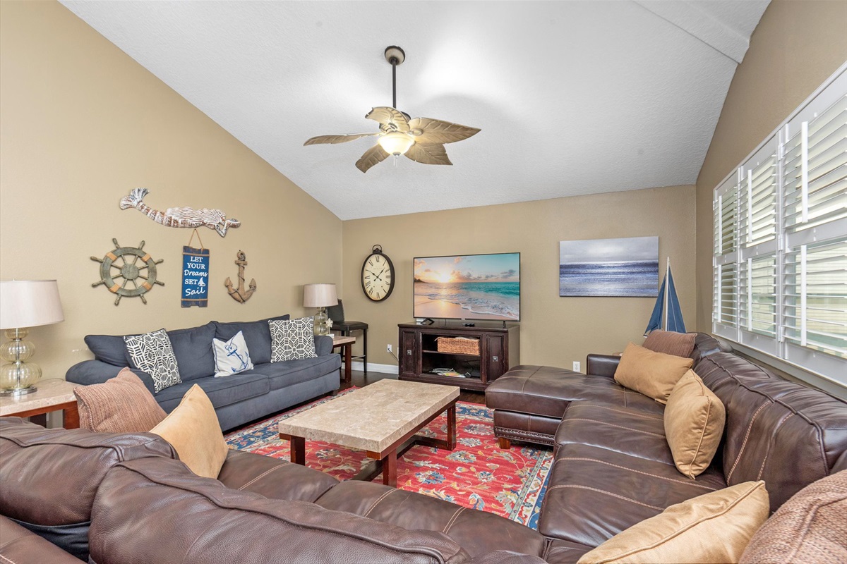 a10347703c3849739ac12dea1ca23358 Large | Beachhouse | Texas | TX | Vacation Homes | Galveston | Crystal Beach | Kokomo | Breezy Days | Beachfront Elegance | Sunrise Serenity | Southern Sands Property Management, LLC