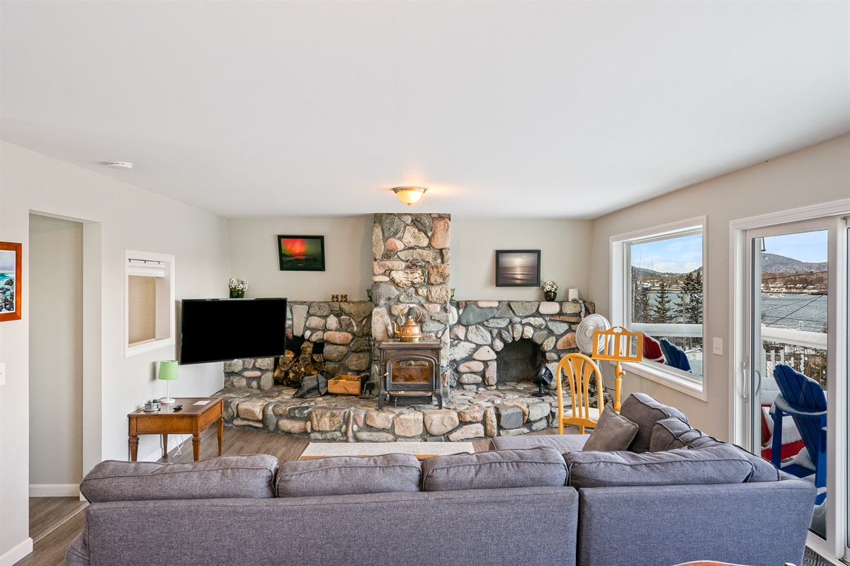 Living Room - Smart TV