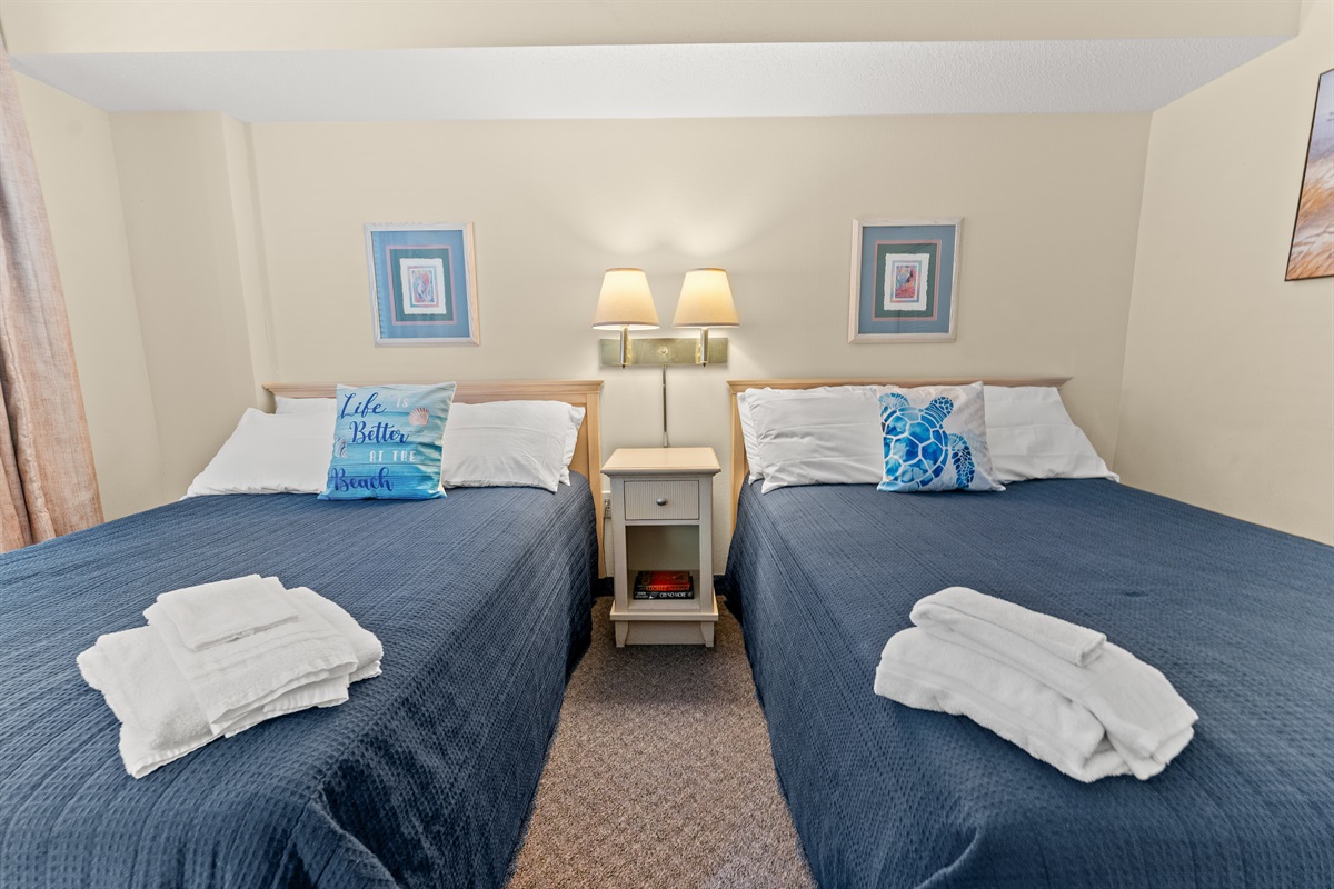 Large 2nd bedroom with 2 double beds and large TV
