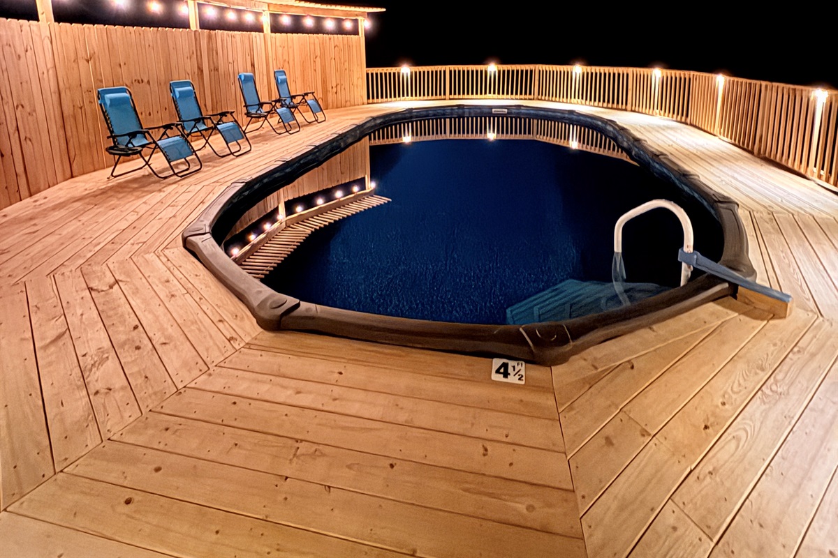 Night time splashes are special at The Rickhouse Retreat.