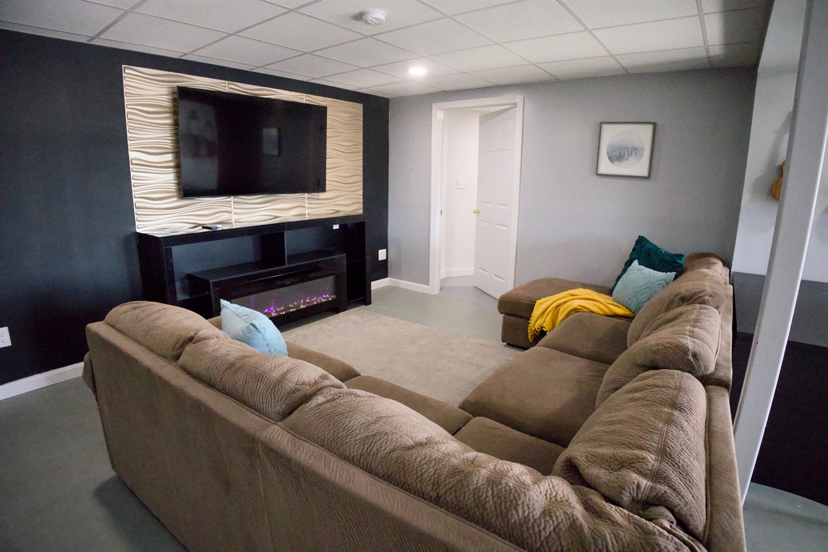 Daylight basement with access to the backyard. Lots of place for living!