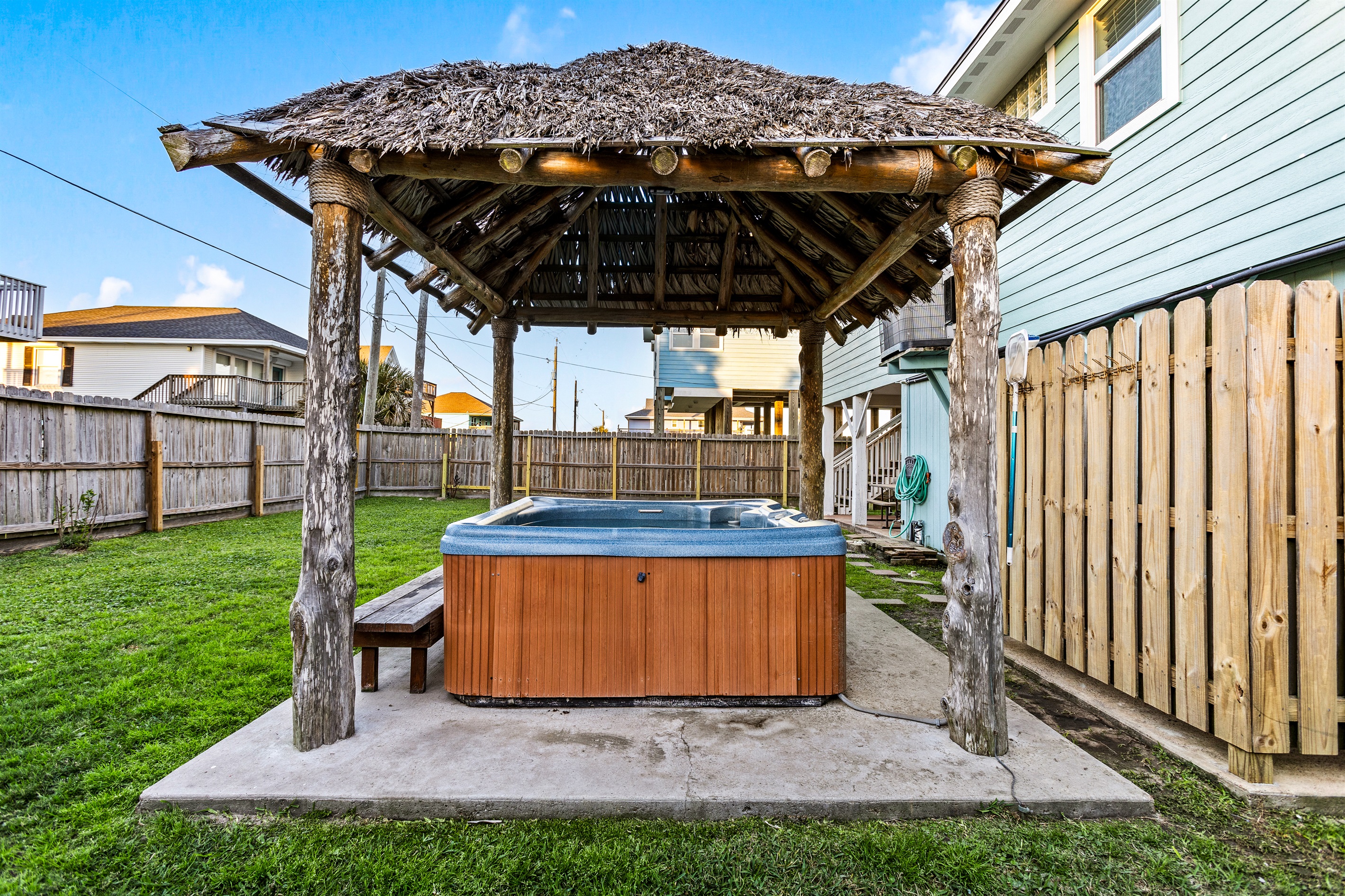 Hot tub under the palapa