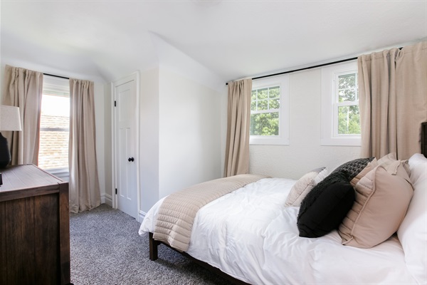 Freshly Updated 5BR2.5B 5min to ND Stadium, photo 18