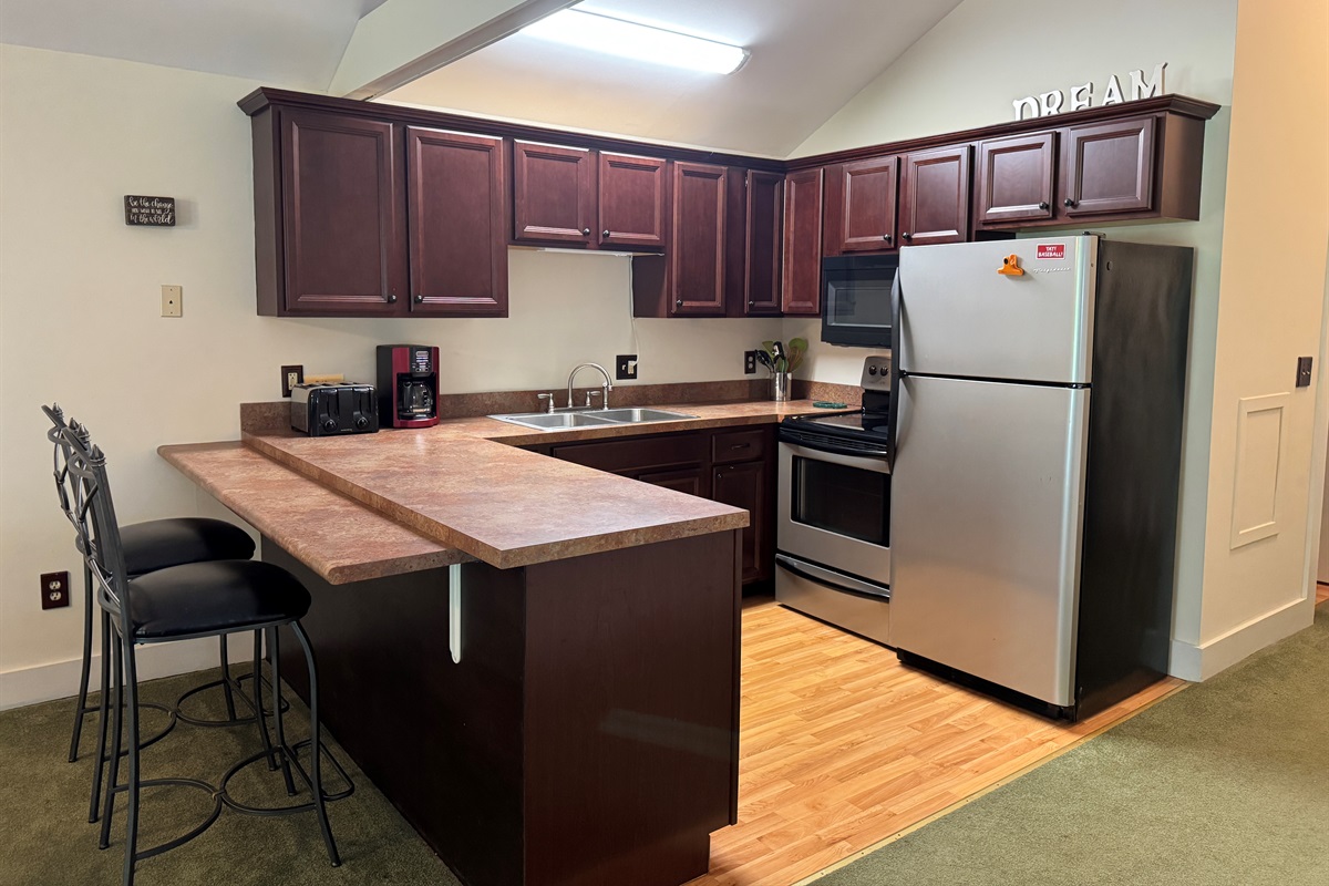 Dandelion apartment fully equipped kitchen.