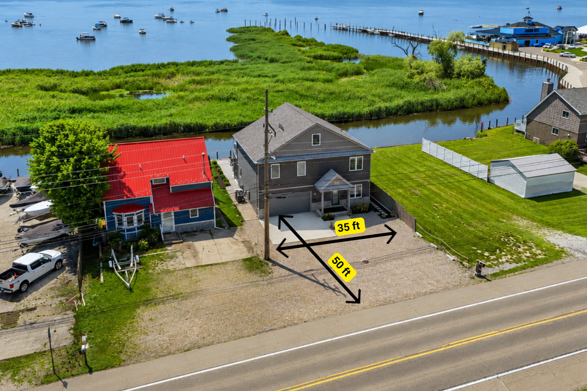 Arrive with confidence! The oversized driveway (approximately 35 ft × 50 ft) provides generous space for multiple vehicles, boat trailers, and hassle-free parking throughout your stay.