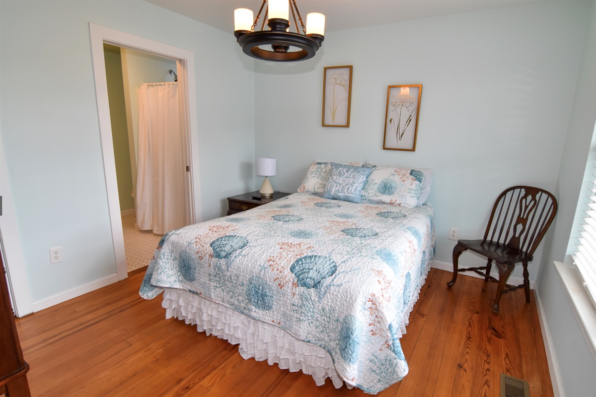 Queen in 2nd Bedroom