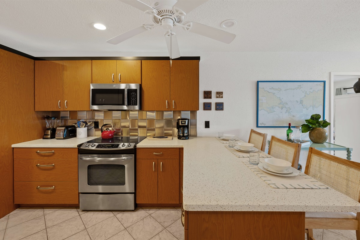 Full kitchen