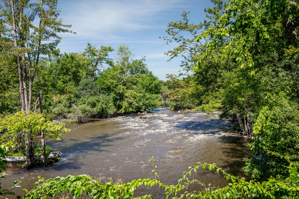 Walking distance to Delhi Rapids