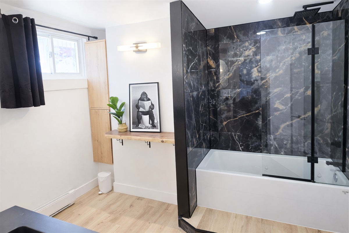 Modern Bathroom Designed for Comfort
