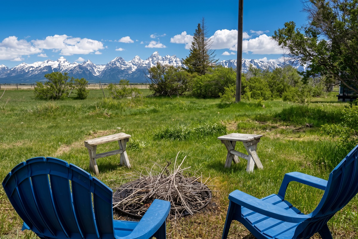 No filters, no thoughts. Just front-row mountain views and a fire pit waiting for sunset.