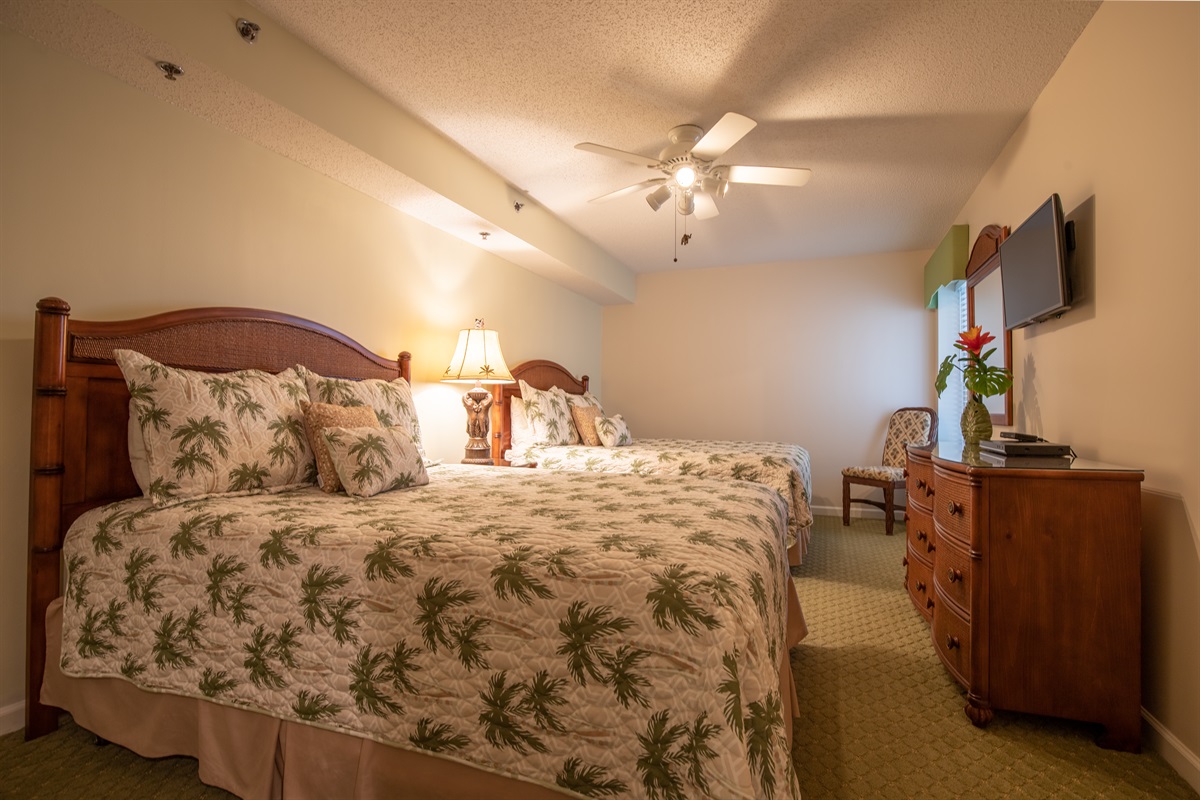Queen Beds in 3rd bedroom