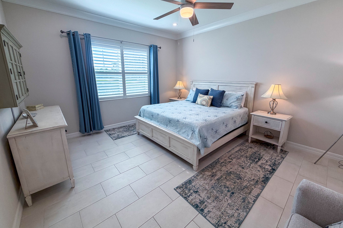Master Bedroom Ensuite (King)