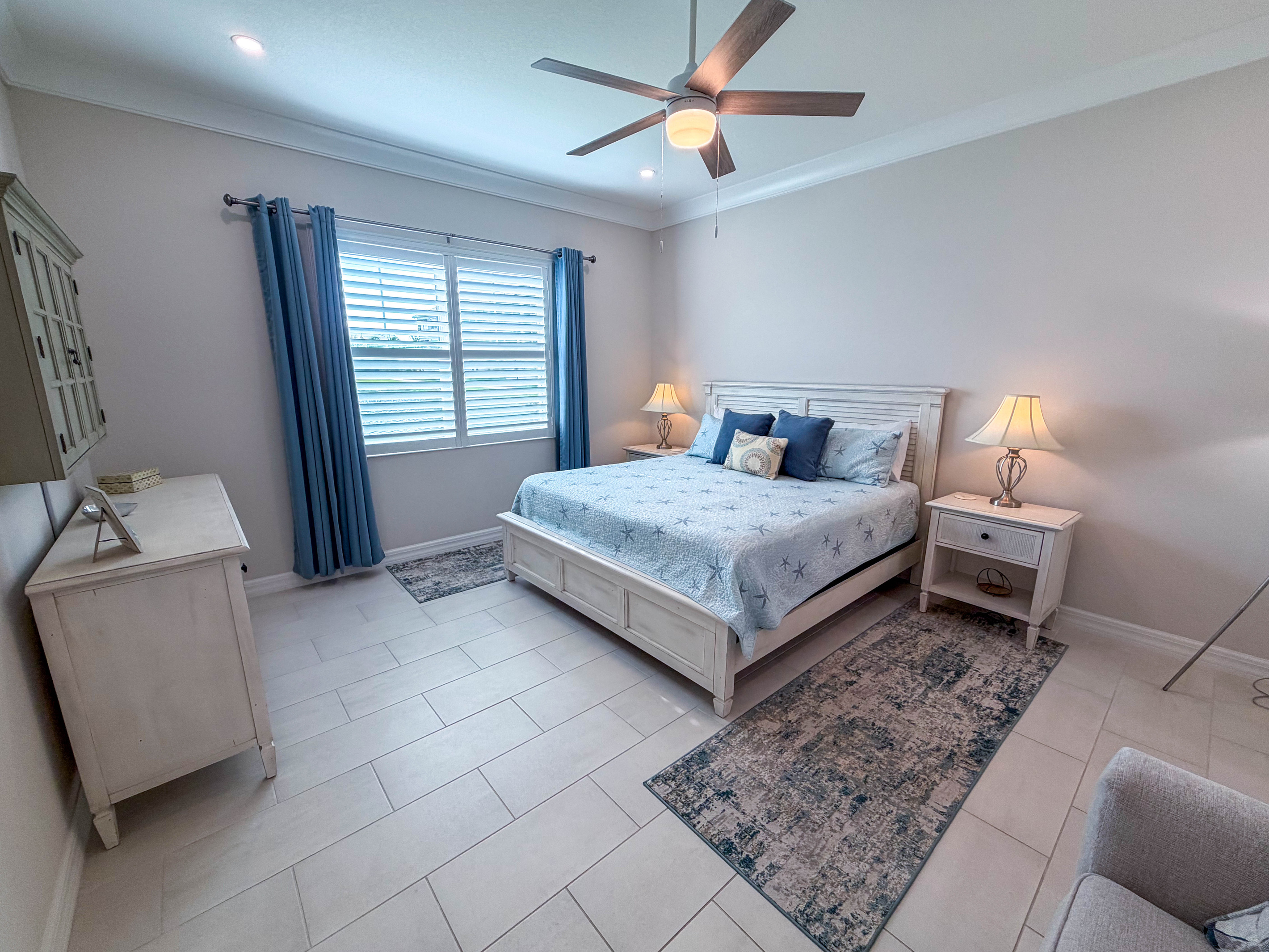 Master Bedroom Ensuite (King)