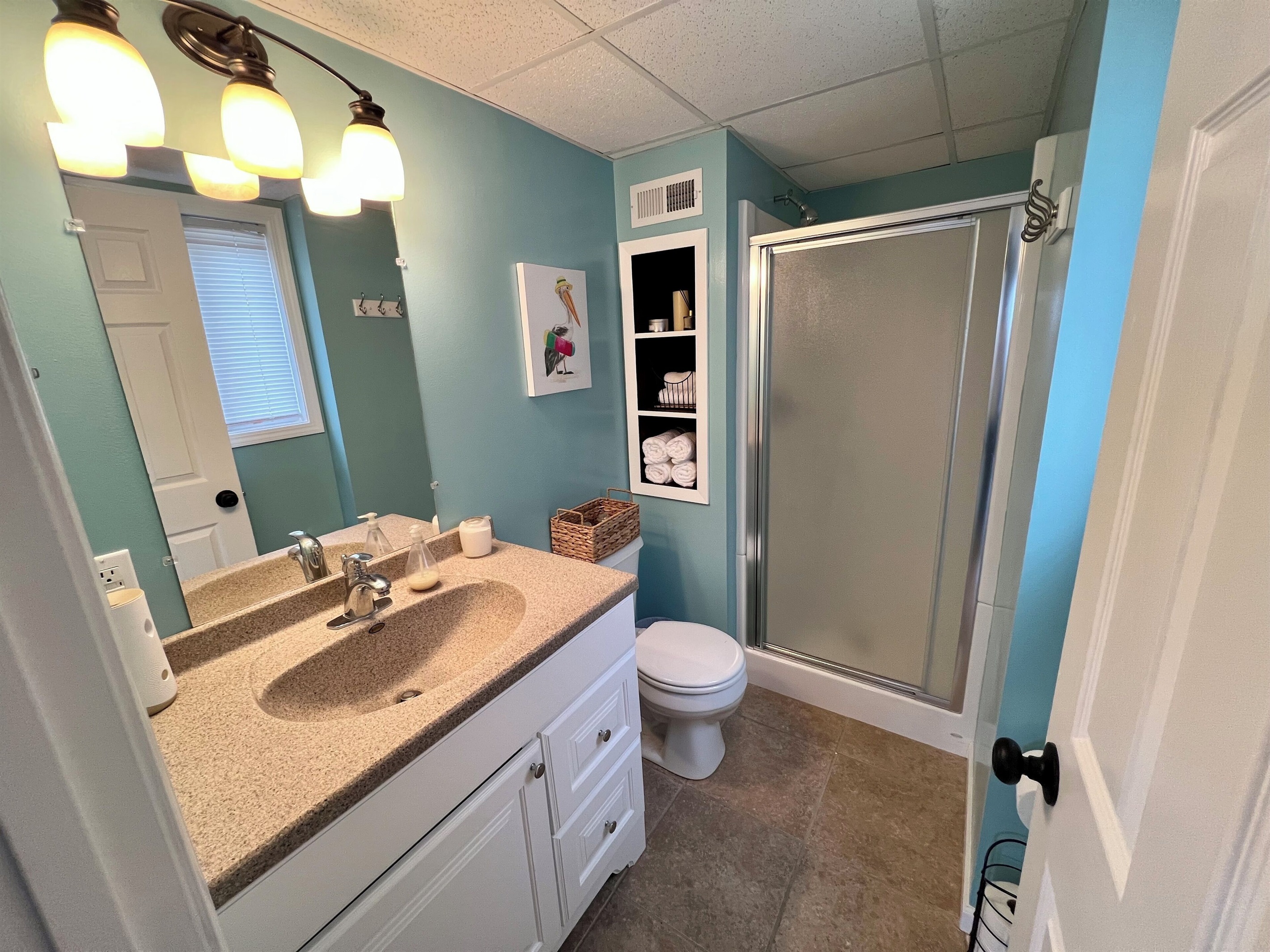 Full bathroom downstairs.