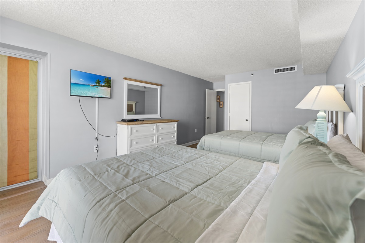 Large 2nd Bedroom with 2 queen beds