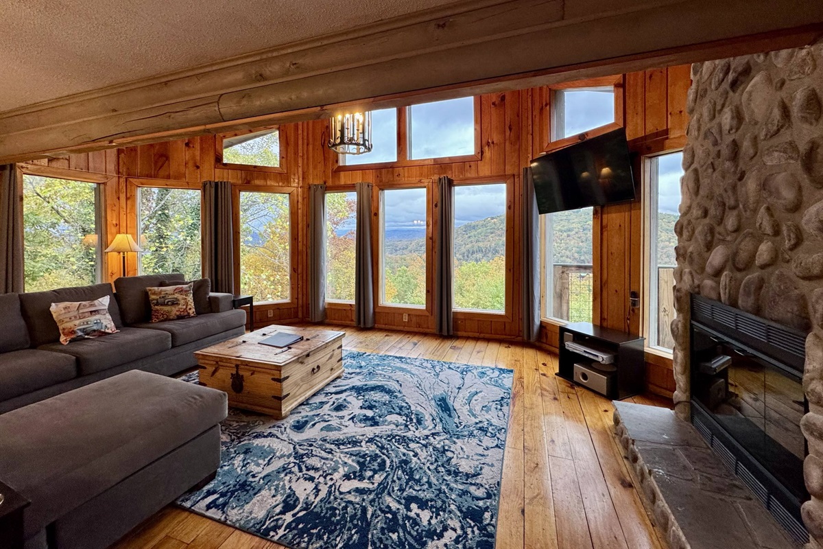 FALL FAMILY ROOM VIEW
