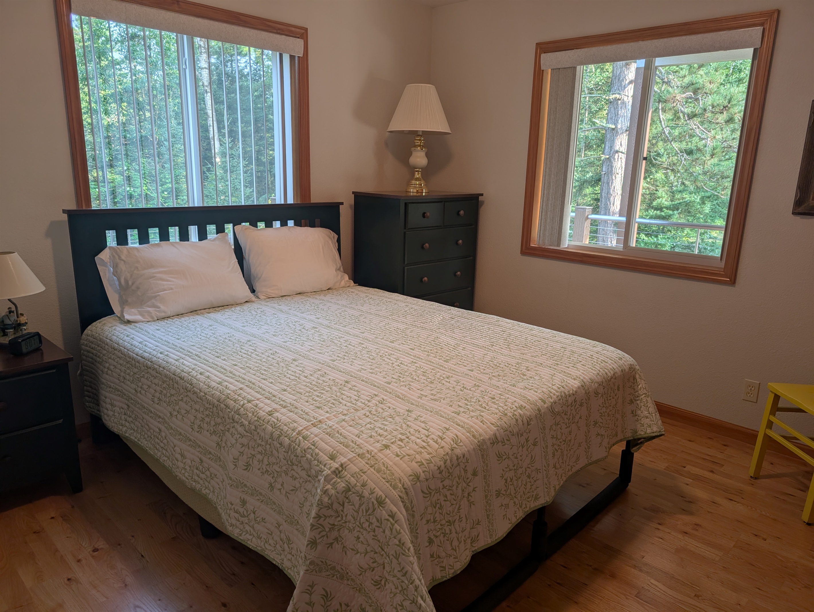 Main Floor Queen Bedroom