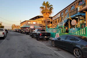 Dock Street is a 10-min walk!