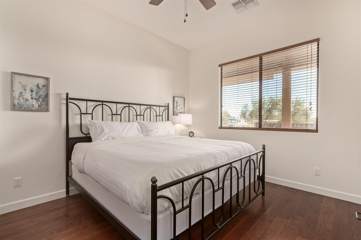 Bedroom 4 - king bed w/ smart TV