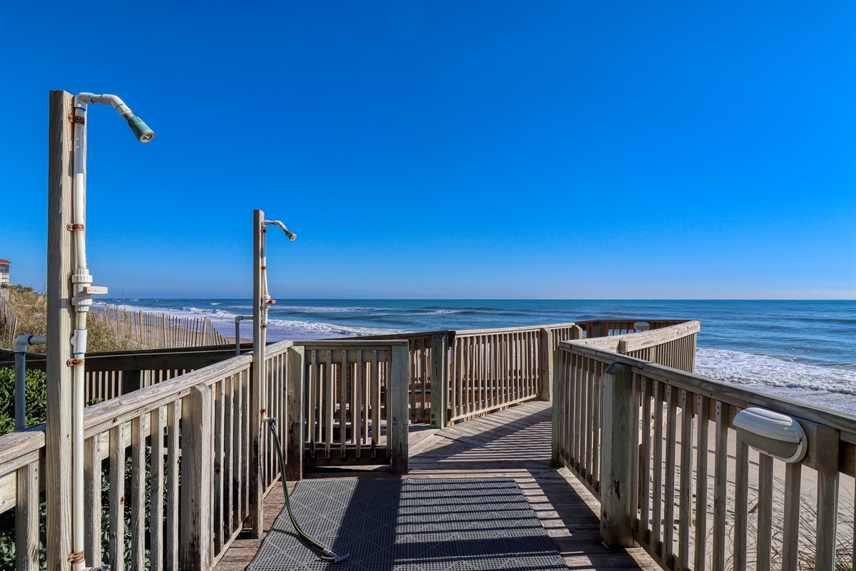 Community beach access point