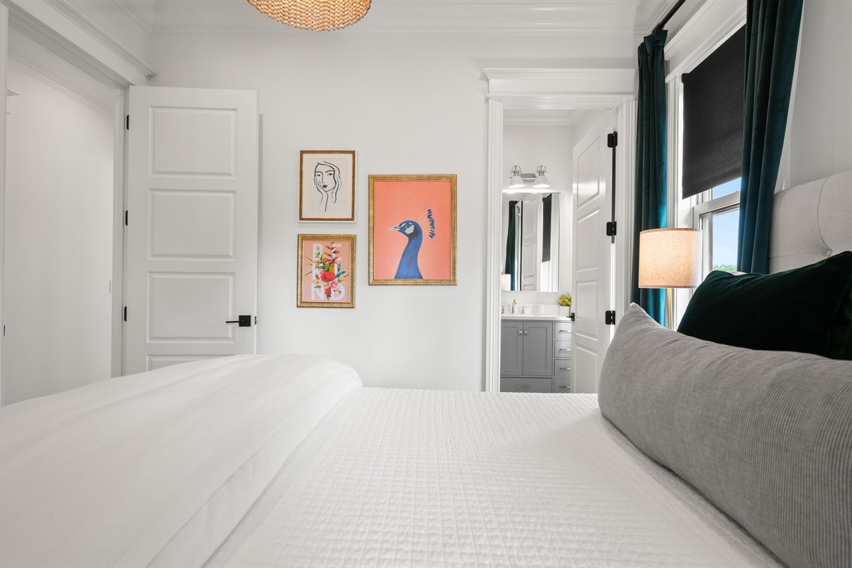 Lux queen suite, private full bath with tub/shower combo and balcony