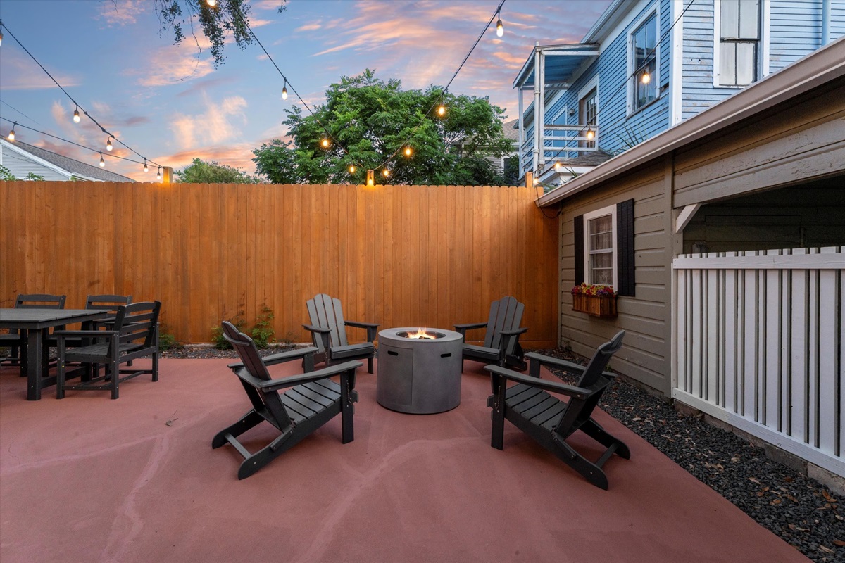 a1aedd4b255a4bbc8cdc63508cc25ad7 Large | Beachhouse | Texas | TX | Vacation Homes | Galveston | Crystal Beach | Kokomo | Breezy Days | Beachfront Elegance | Sunrise Serenity | Southern Sands Property Management, LLC