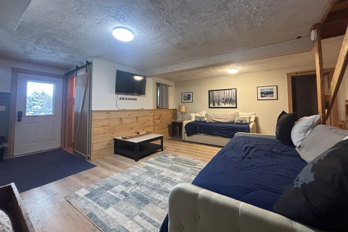 Sitting area, 4 twins and half bath