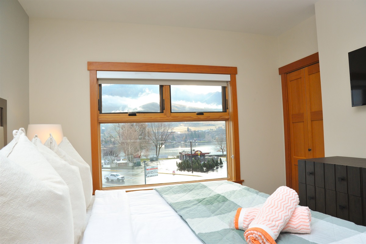 Bedroom #2 of 3: King bed, TV & lake views