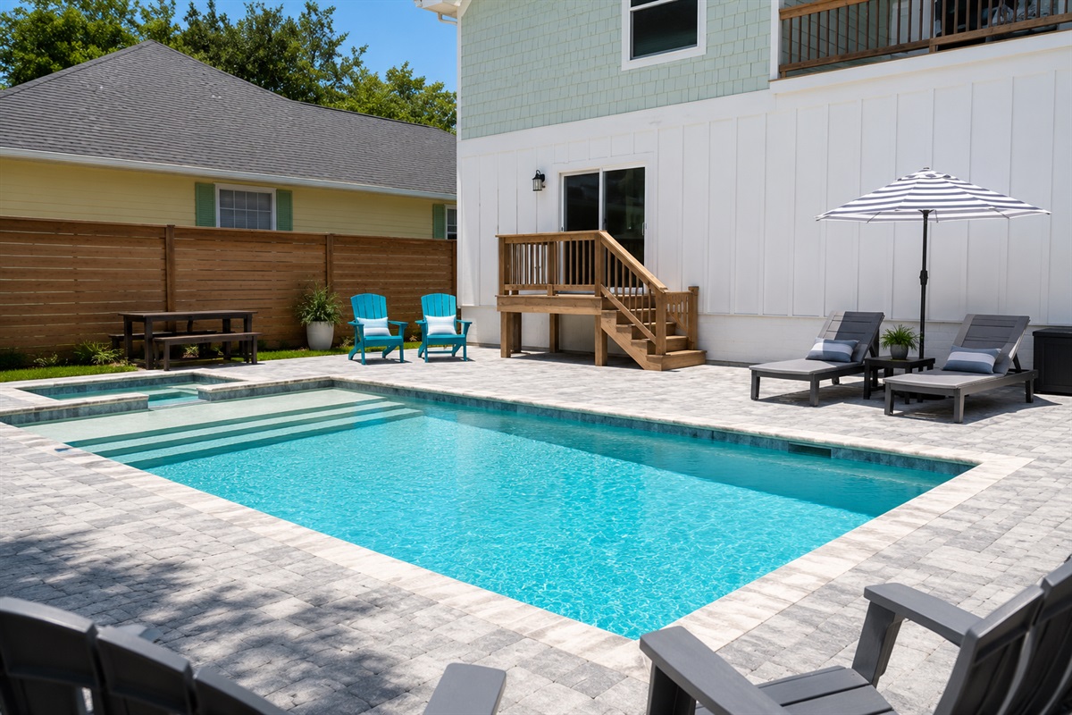 A 5 bedroom pool and spa home, sleeps 14