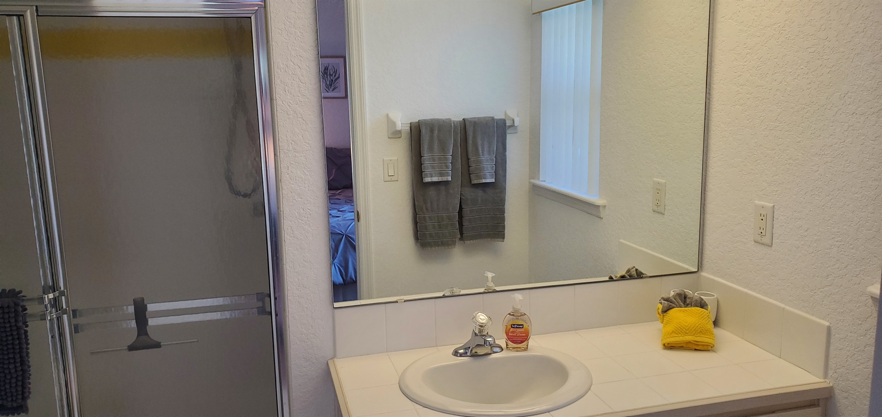 Double/Twin room private bath with walk in shower