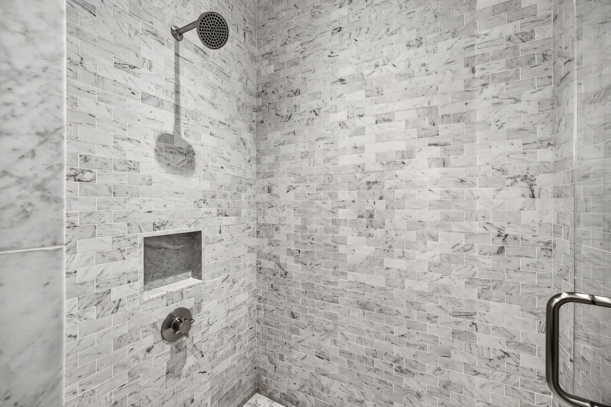 Guest Suite #2 ensuite bath.