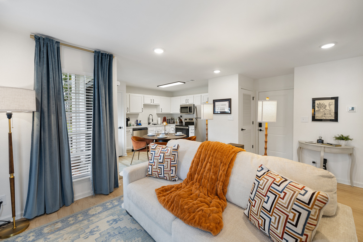Kick back and get comfortable. A cozy spot to relax with your morning coffee, catch the game, or unwind after a full day exploring Auburn.