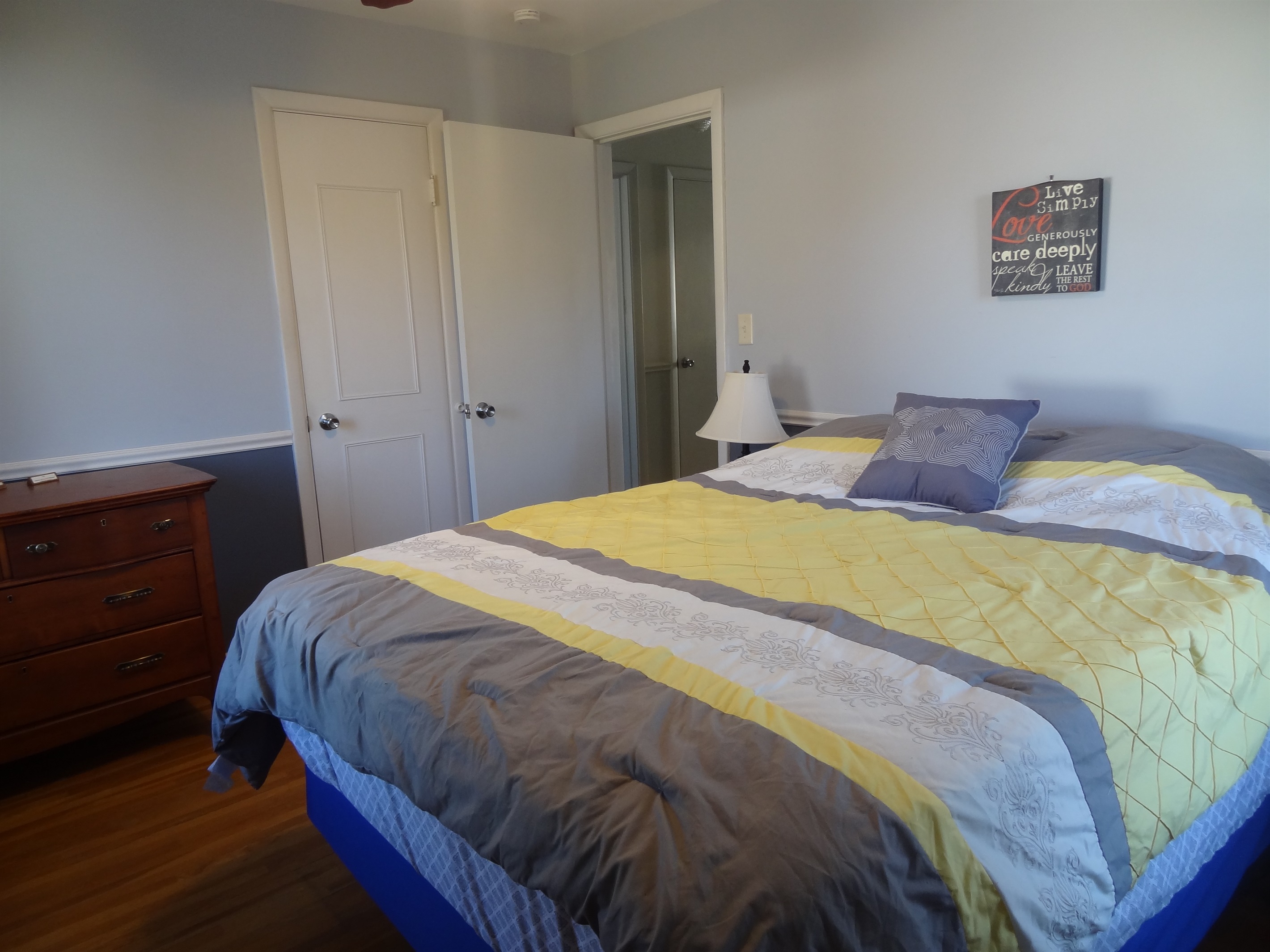 Bedroom 3 with Queen bed