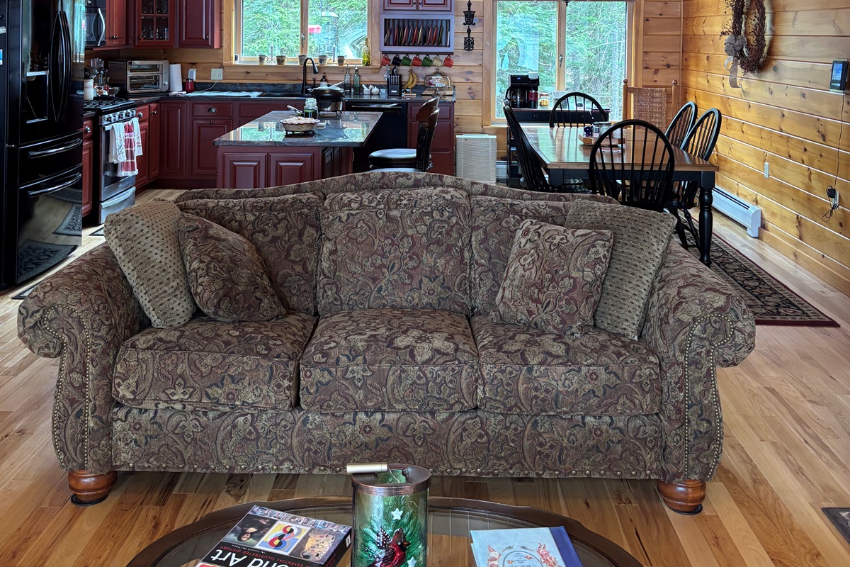 Open concept kitchen and dining area
