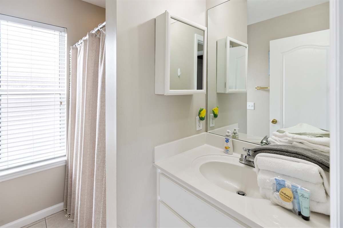 2nd Floor Guest House (Full Residence)