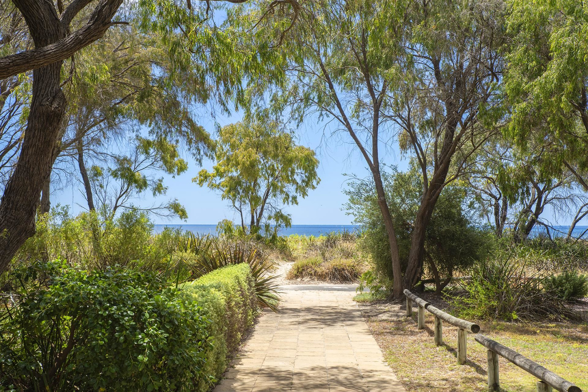Hop, step & jump to the beach