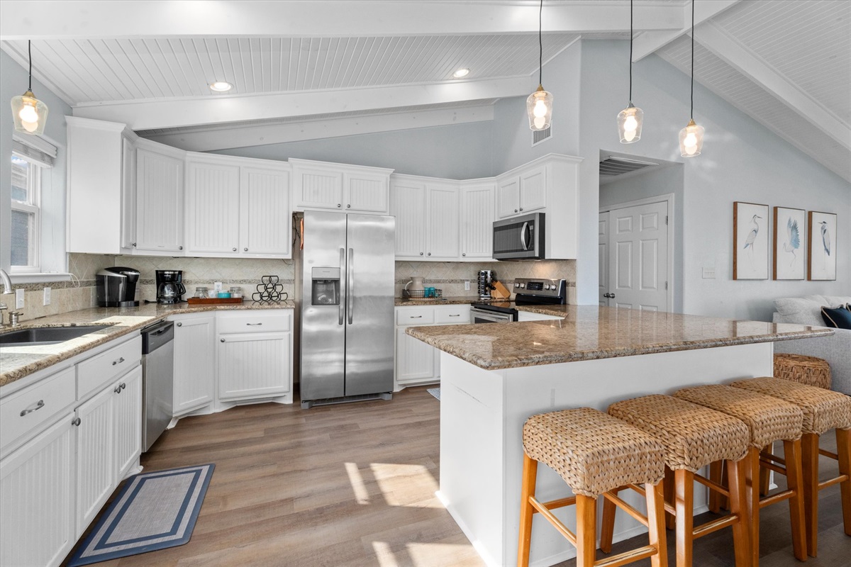 a215e30f1e5e465285669065c0b8f73a Large | Beachhouse | Texas | TX | Vacation Homes | Galveston | Crystal Beach | Kokomo | Breezy Days | Beachfront Elegance | Sunrise Serenity | Southern Sands Property Management, LLC